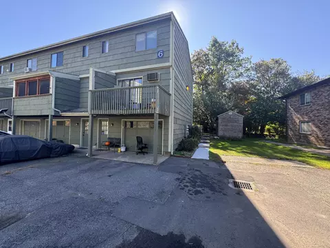 1400 Meriden Rd #6-1, Waterbury, CT 06705