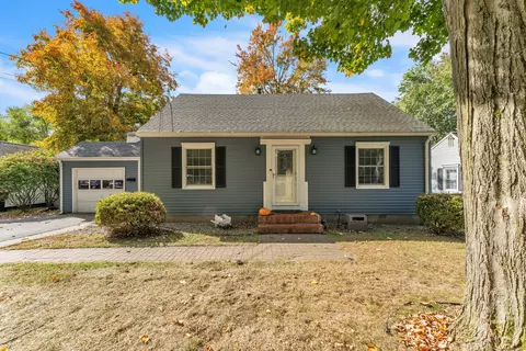 3 S George Washington Rd, Enfield, CT 06082