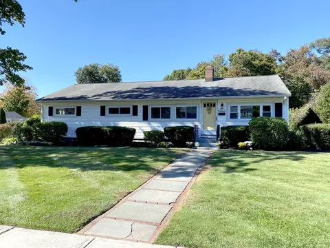 177 Laurel Ter, Cheshire, CT 06410
