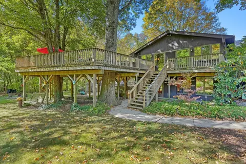 51 Purdy Hill Rd, Monroe, CT 06468