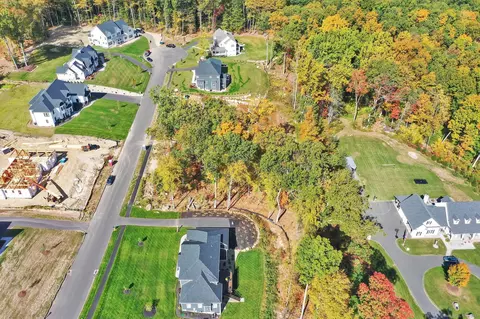 50 Bridgehampton Xing, Farmington, CT 06032