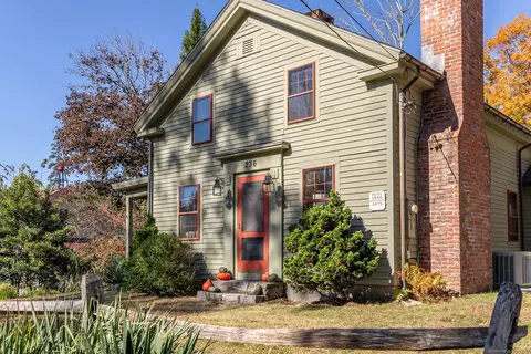 236 Quassuk Rd, Woodbury, CT 06798