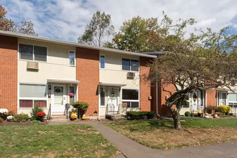 25 Centerbrook Rd #25, Hamden, CT 06518