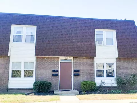 3 Roma St #B, East Haven, CT 06512