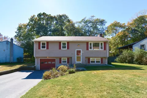 84 David Cir, Putnam, CT 06260