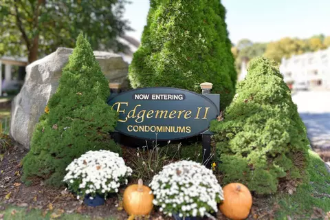 85 N Main St #101, East Hampton, CT 06424