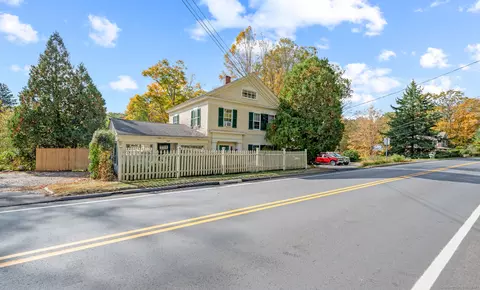 163 Washington Rd, Woodbury, CT 06798