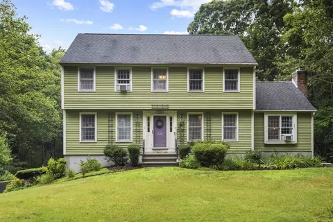 226 Village Pond Rd, Guilford, CT 06437