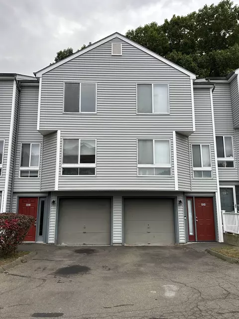 1423 Quinnipiac Ave #403, New Haven, CT 06513