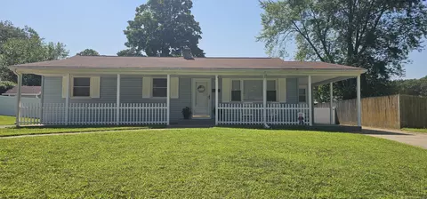 9 Gary Dr, Enfield, CT 06082