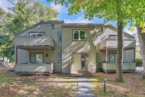 11 Byrne Ct #A4, Farmington, CT 06032