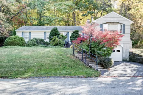 127 Louis Cir, Torrington, CT 06790