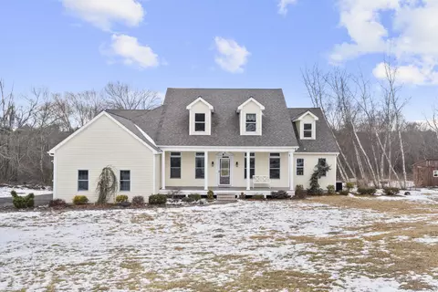 365 Munger Ln, Bethlehem, CT 06751 photo 1