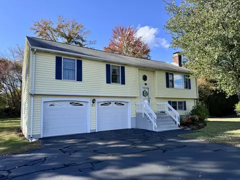 71 E Street St S, Suffield, CT 06078