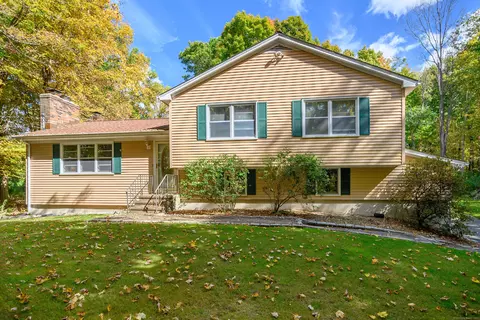 646 Reservoir Rd, Southbury, CT 06488