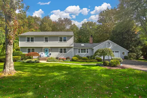 60 Frederick St, Trumbull, CT 06611