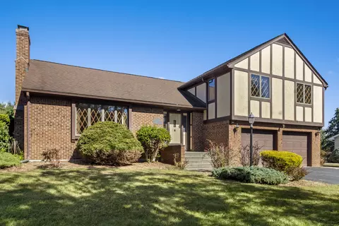 38 Rose Ln, Groton, CT 06340