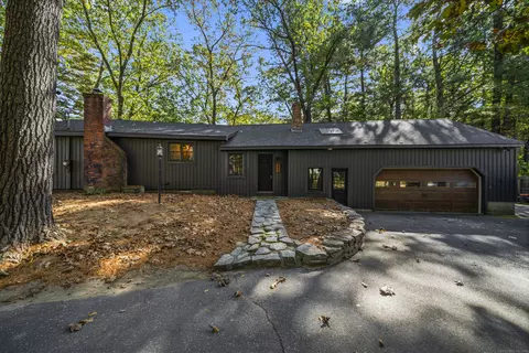 317 N Maple St, Enfield, CT 06082