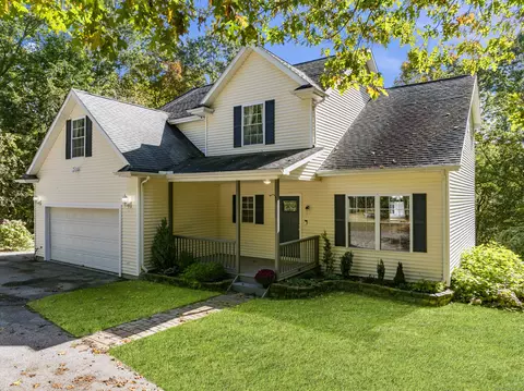 31 Old Voluntown Rd, Griswold, CT 06351