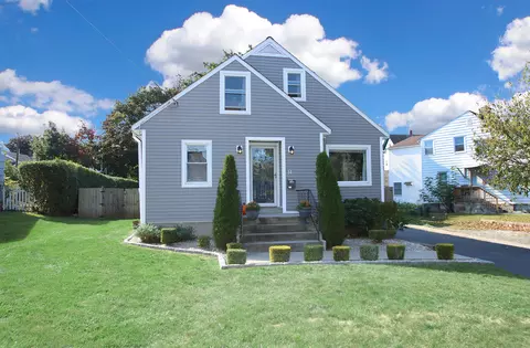 14 Prince St, Danbury, CT 06810