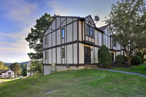 204 New Haven Ave #6A, Derby, CT 06418