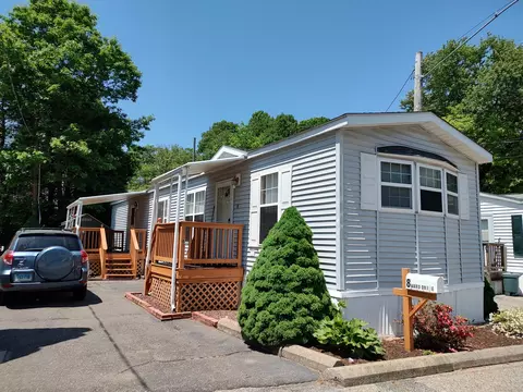 8 Ward Dr, Shelton, CT 06484