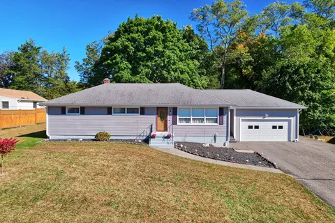 41 Skyline Dr, Southington, CT 06489
