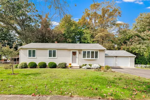 24 Bird Ln, Milford, CT 06460