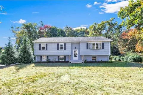 7 Arlene Dr, Ansonia, CT 06401