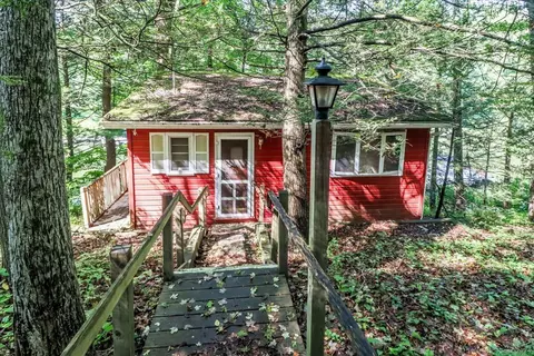 9 Hillside Dr, Sherman, CT 06784