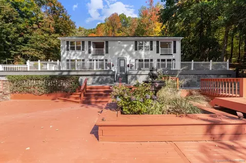 112 Woodbine St, Naugatuck, CT 06770