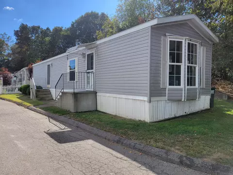 1290 North Rd #50, Groton, CT 06340
