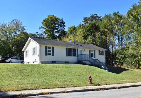 94 Asylum St, Norwich, CT 06360