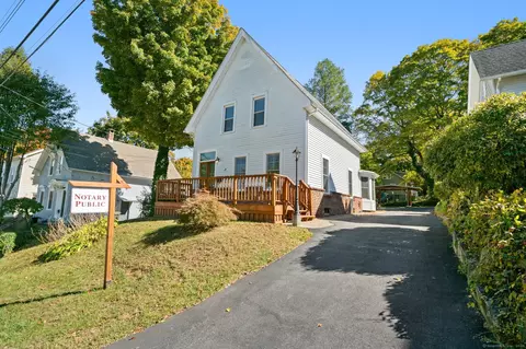12 Peck St, Norwich, CT 06360