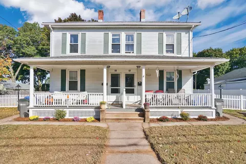 65 Maple St, Manchester, CT 06040