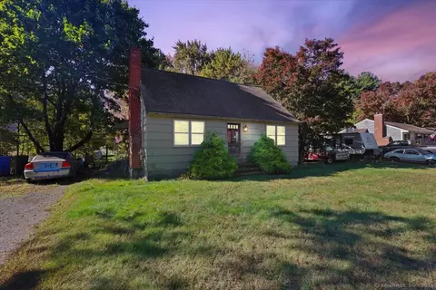 27 Meadow Rd, Burlington, CT 06013