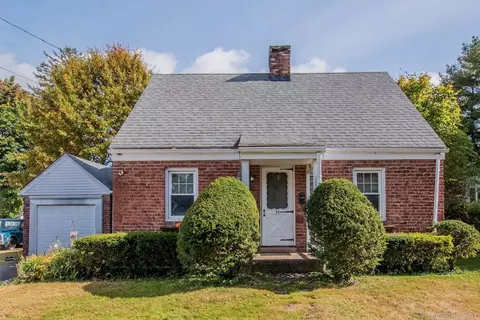 34 Wright Rd, Wethersfield, CT 06109