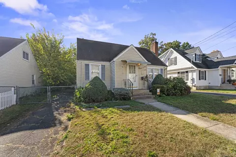121 Chester St, Hartford, CT 06114