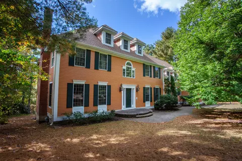 87 Meadow Rdg, Avon, CT 06001