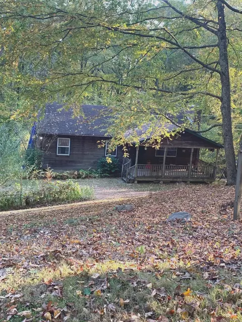 41 Eabow Brook Rd, Bridgewater, CT 06752