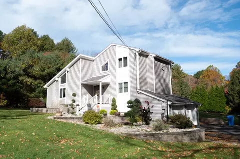 14 Basket Shop Rd, Columbia, CT 06237