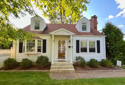 16 Eldridge St, Manchester, CT 06040