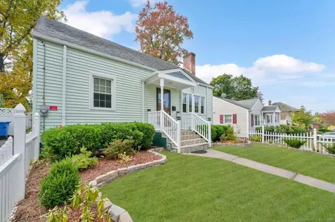 151 Burnham St, Hartford, CT 06112