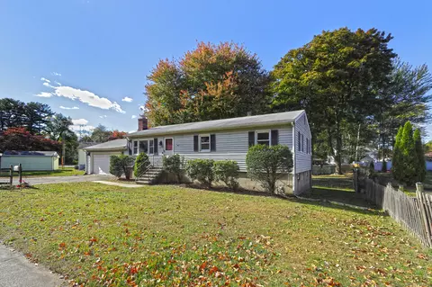 305 Old Point Rd, Milford, CT 06460