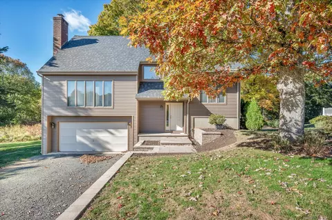 140 Crest Rd, Southington, CT 06489