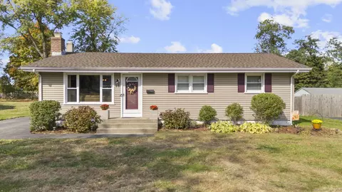 96 Valley View Rd, Milford, CT 06461