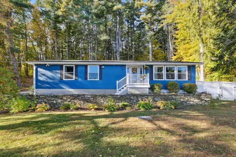 107 W Avon Rd, Avon, CT 06001