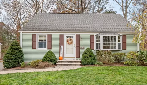 21 Checkerberry Ln #21, Glastonbury, CT 06033