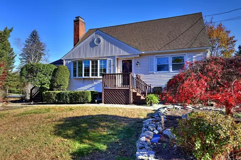 5 Alice Pl, Trumbull, CT 06611
