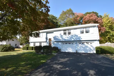 136 Andover Rd, East Hartford, CT 06108